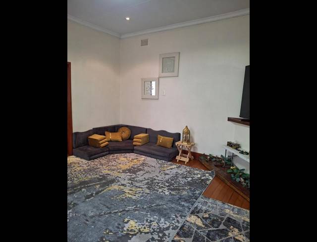 3 BEDROOM PROPERTY TO RENT IN GREENSIDE